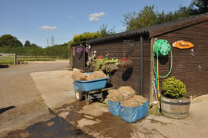 Stable & paddocks